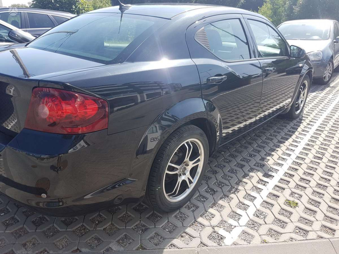 Review 2022 Dodge Avenger