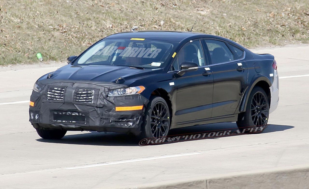 Pictures 2022 Lincoln MKS Spy Photos