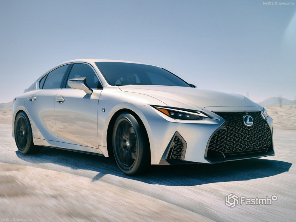 Overview 2022 Lexus IS350