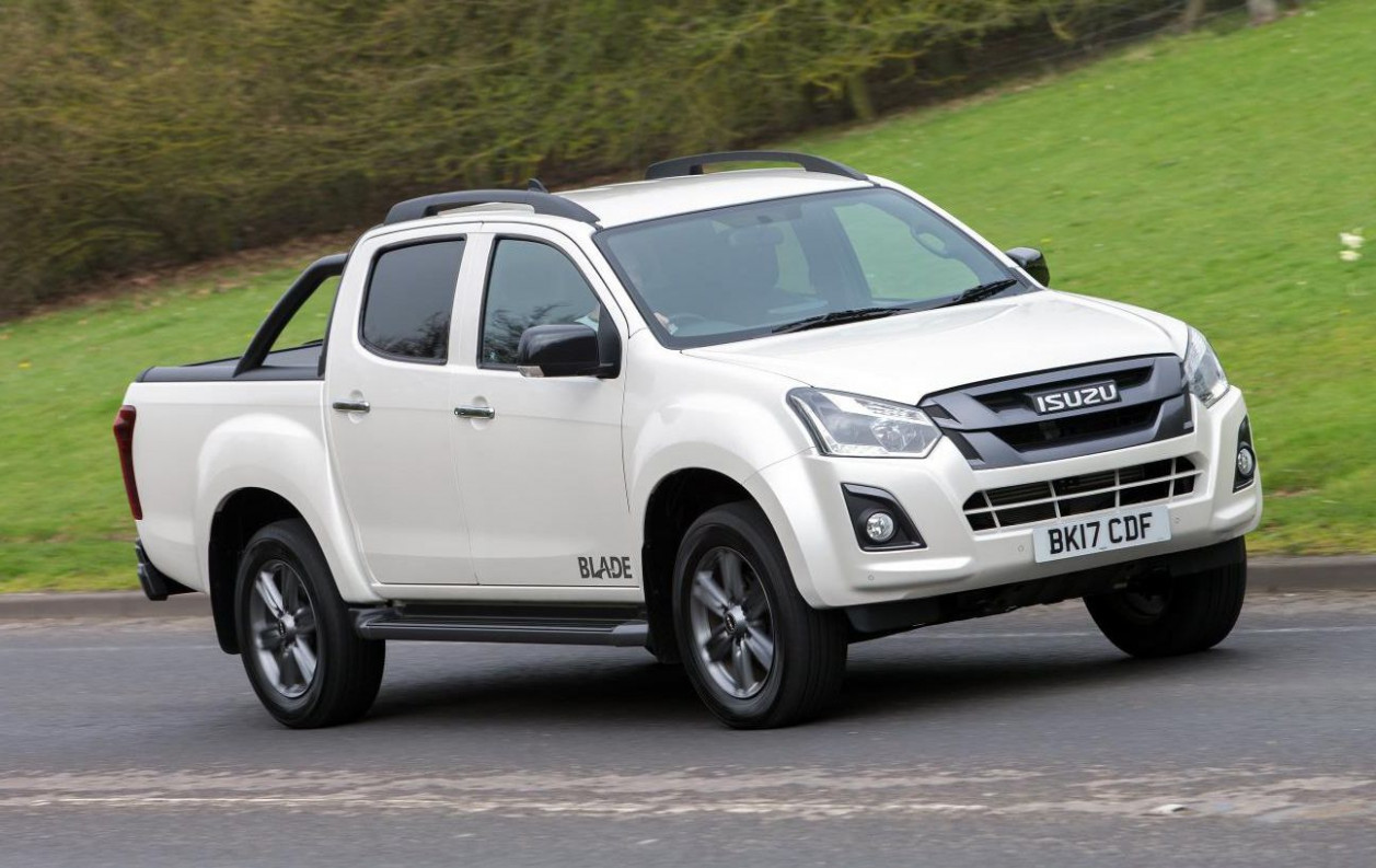 Specs Chevrolet Luv Dimax 2022