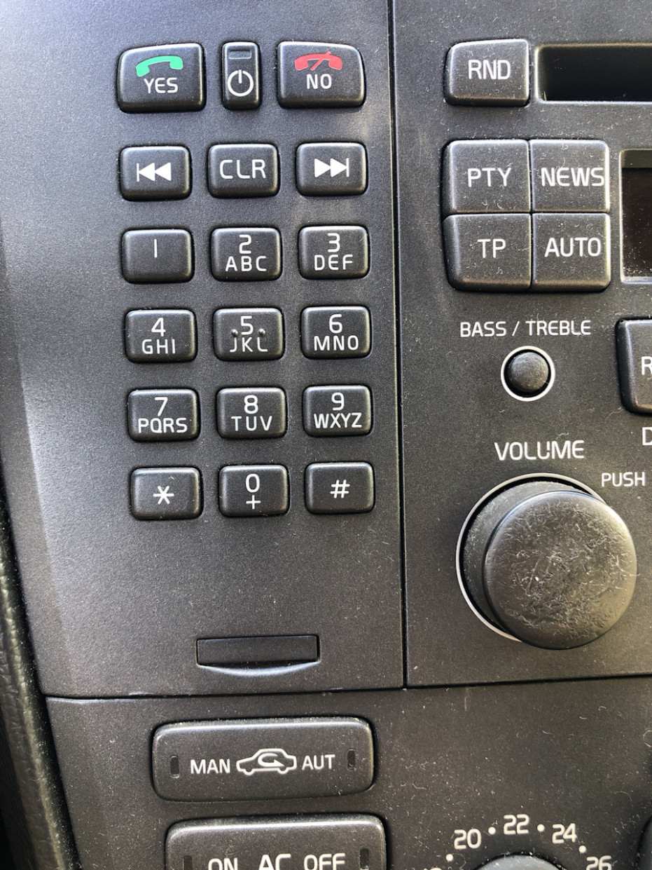 Research New 2022 Volvo S60