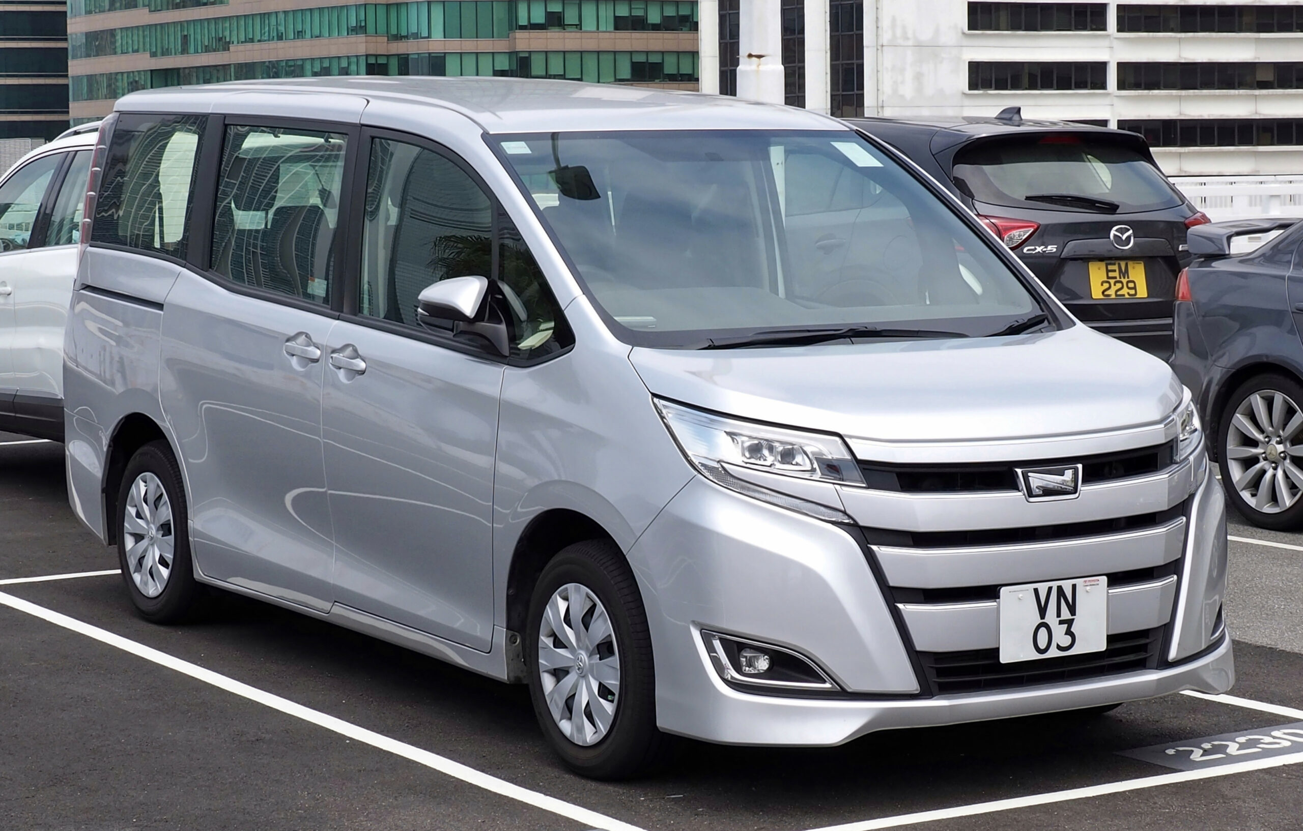 Prices Toyota Voxy 2022