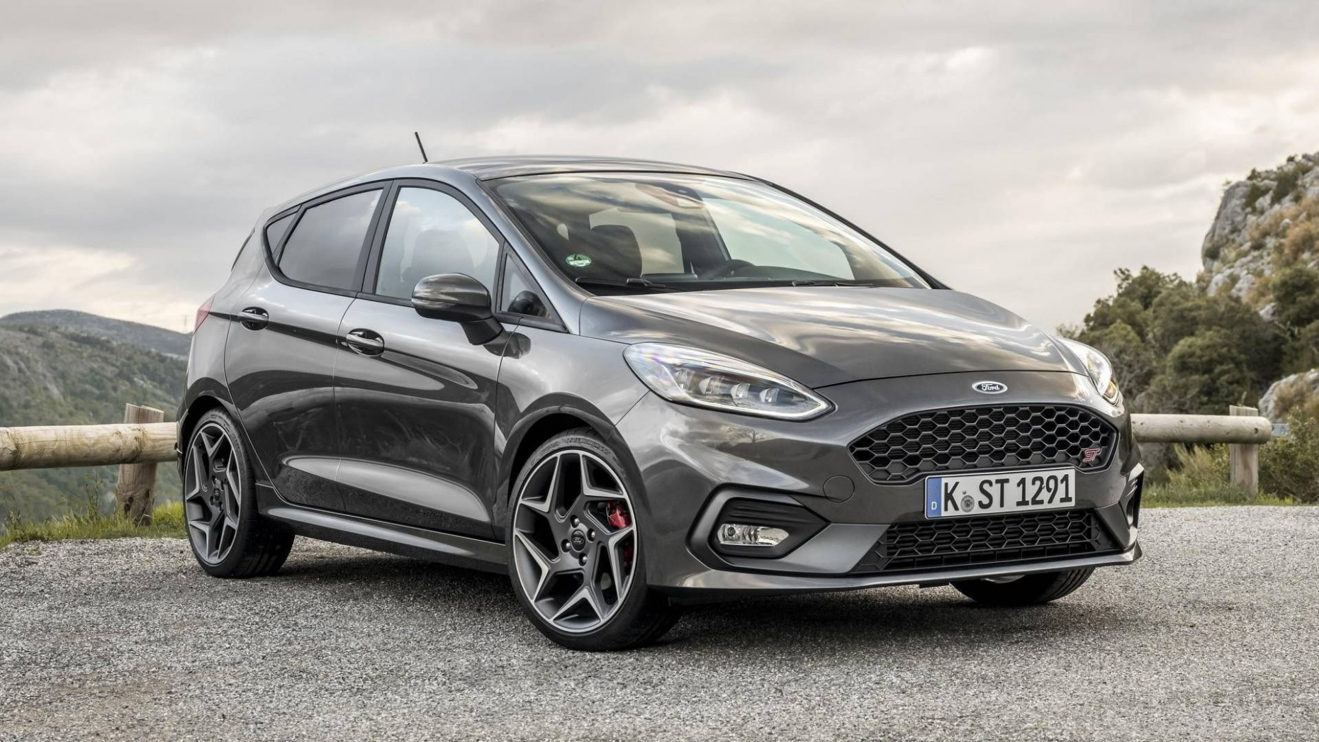 Ratings 2022 Ford Fiesta St Rs