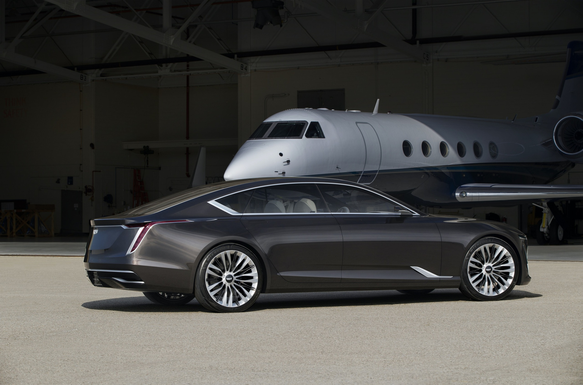 Research New 2022 Cadillac Elmiraj
