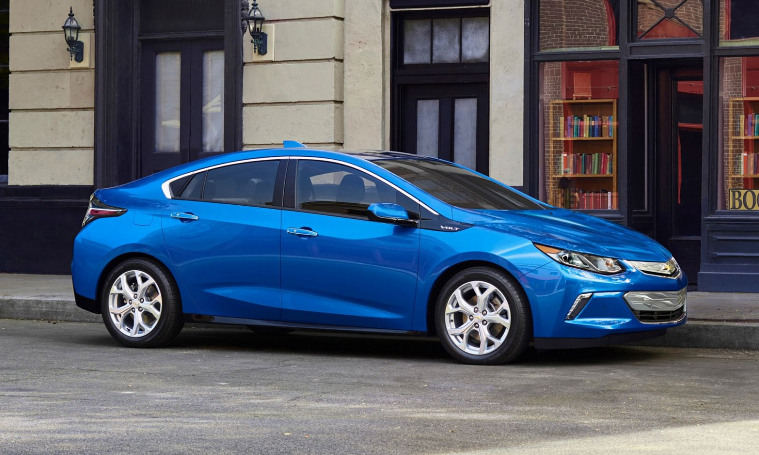 Images 2022 Chevrolet Volt