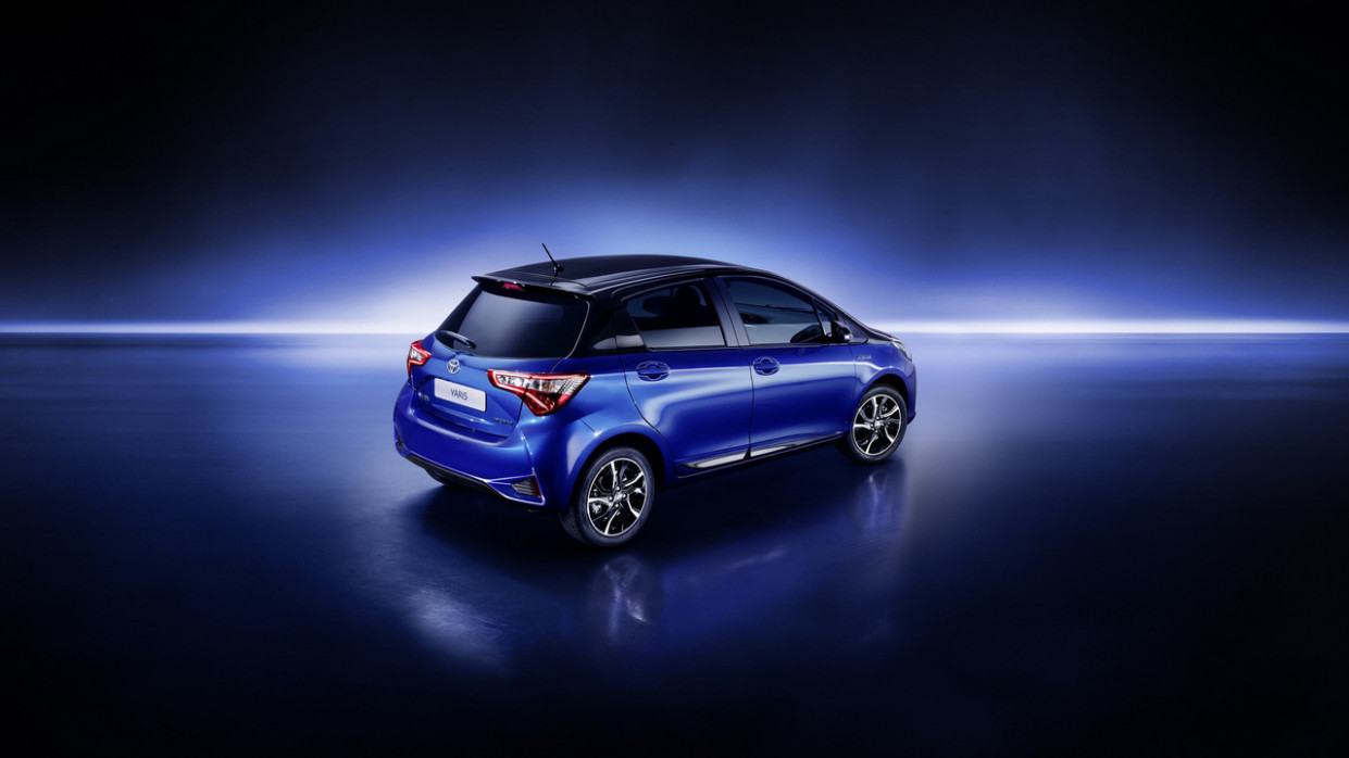 Redesign and Review Toyota Vitz 2022