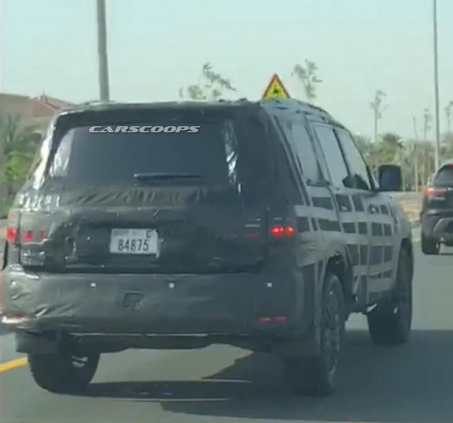 Spy Shoot Nissan Patrol Facelift 2022