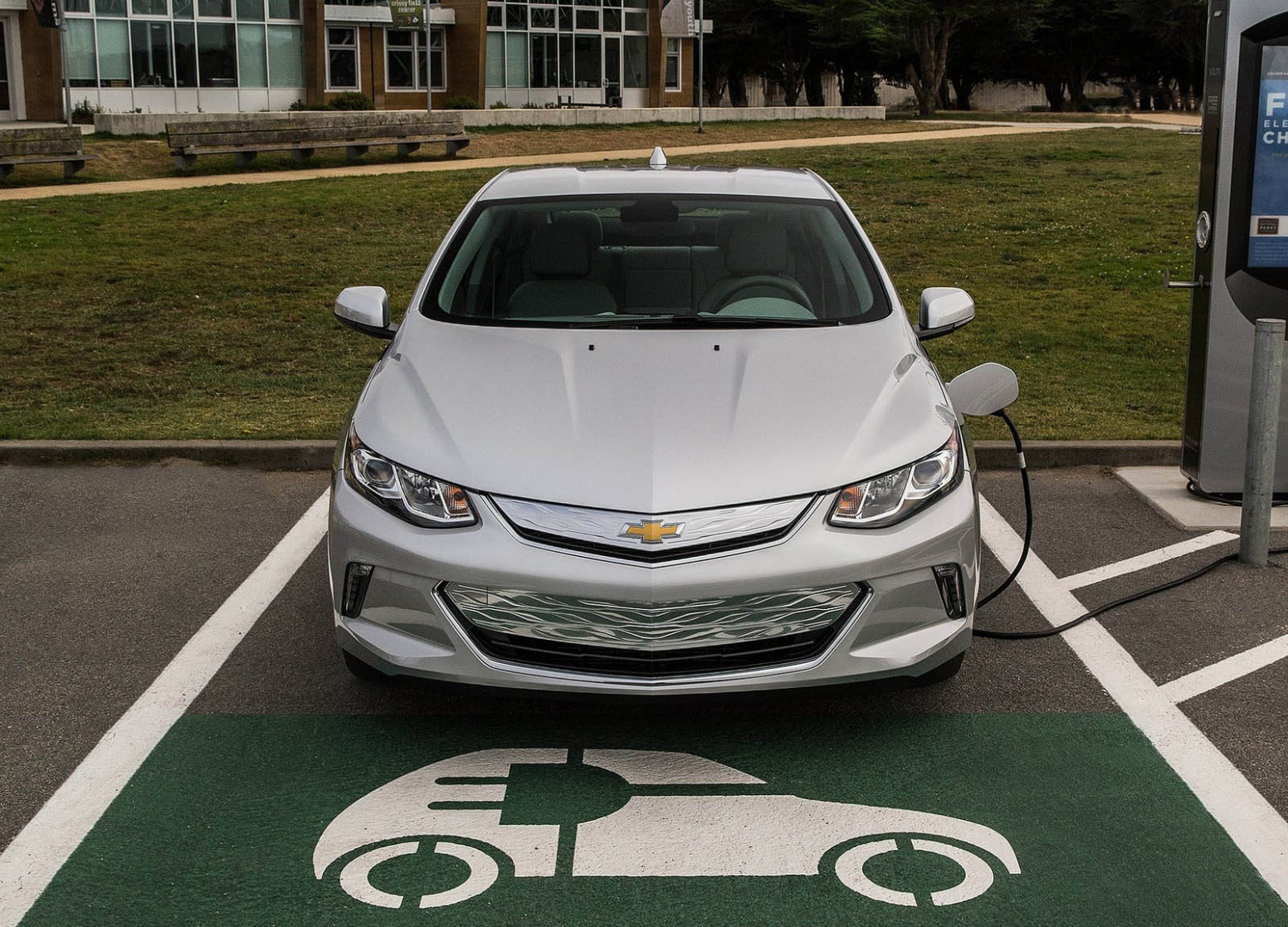 Specs And Review 2022 Chevrolet Volt