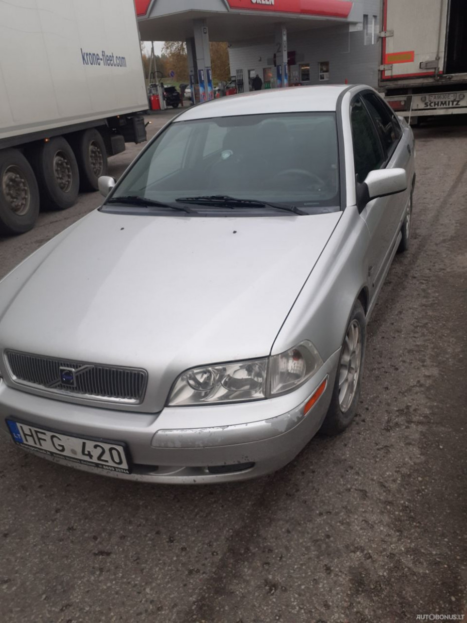 Specs and Review Volvo S40 2022