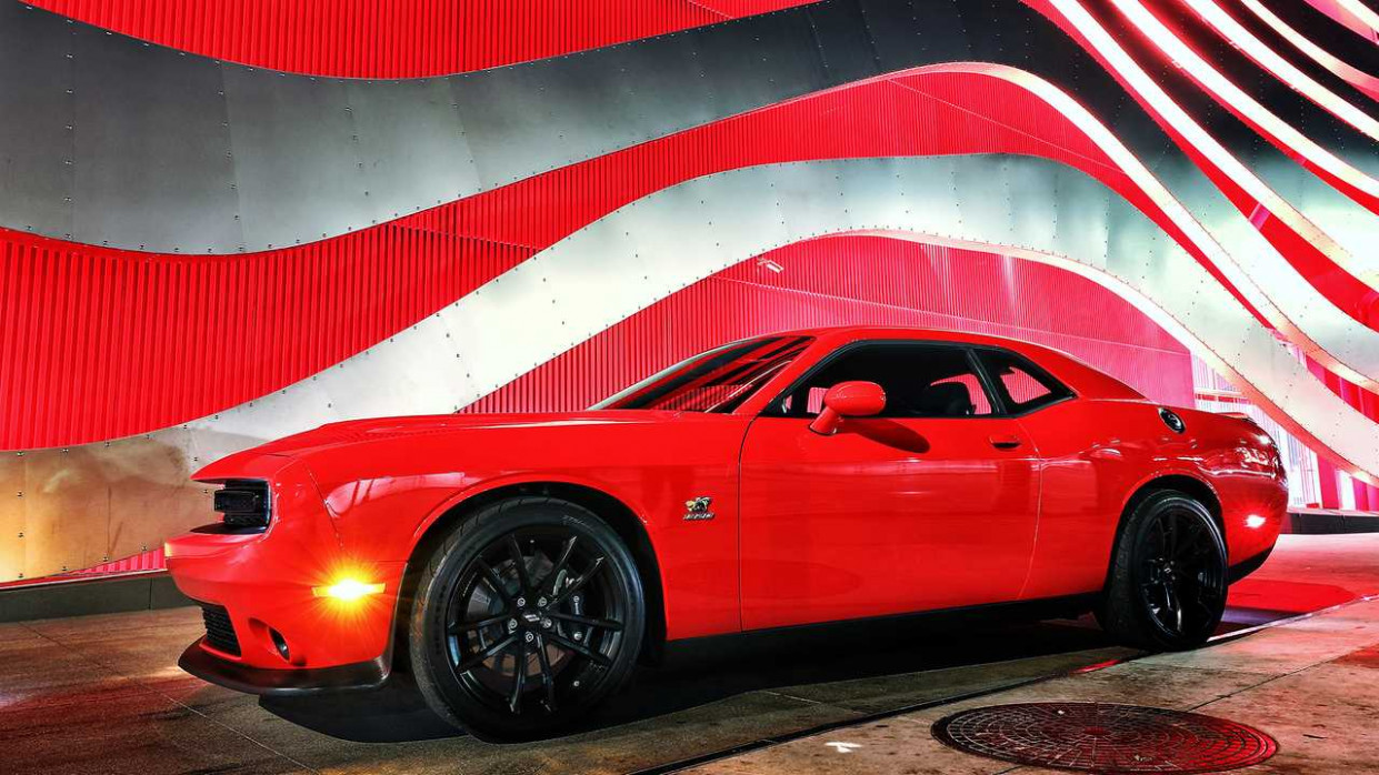 Speed Test New Dodge Challenger 2022