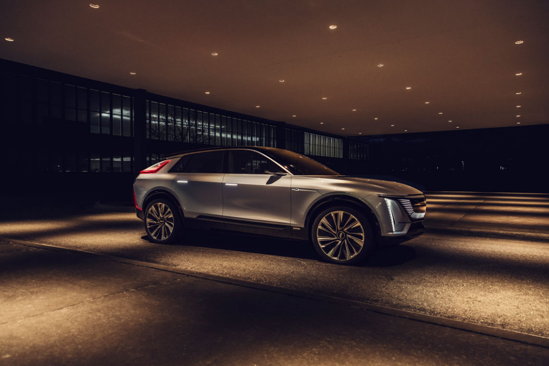 Exterior 2022 Cadillac Limo
