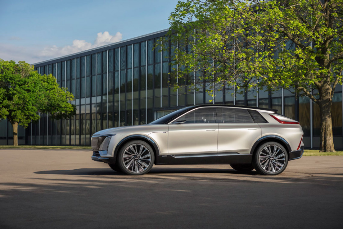 Exterior and Interior 2022 Cadillac Limo