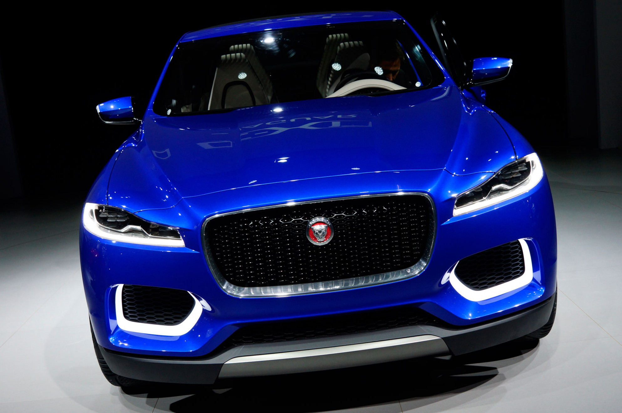 Review 2022 Jaguar C X17 Crossover
