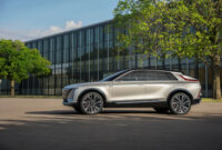New Model and Performance Cadillac X6 2023