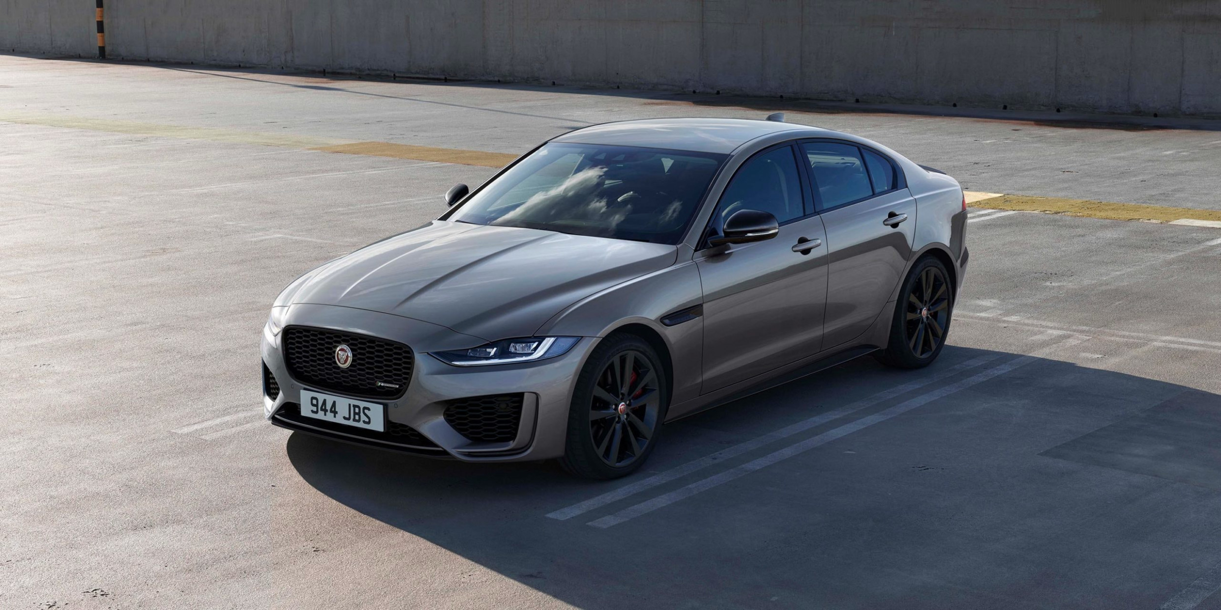 Spy Shoot Jaguar Xe 2023 Lease