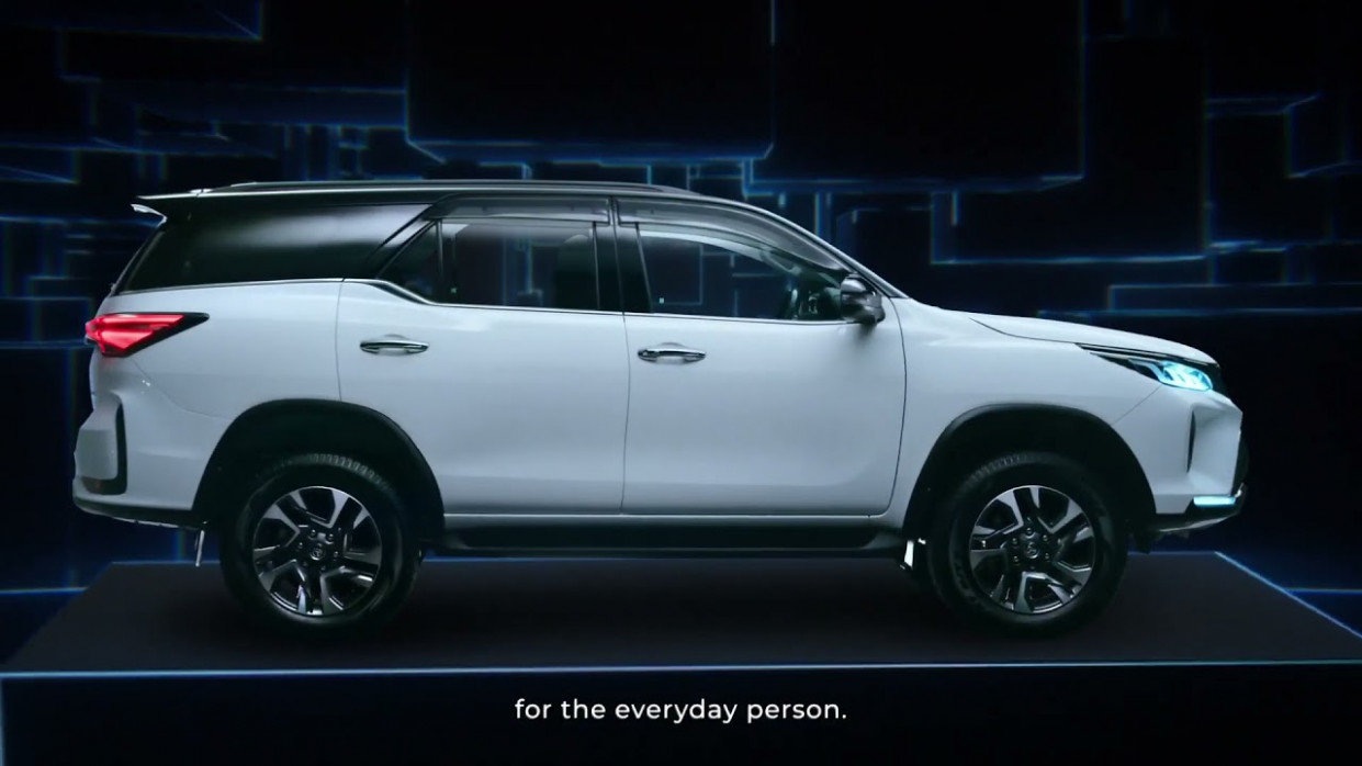 4 Toyota Fortuner Legender Youtube Toyota Fortuner 2023 Model