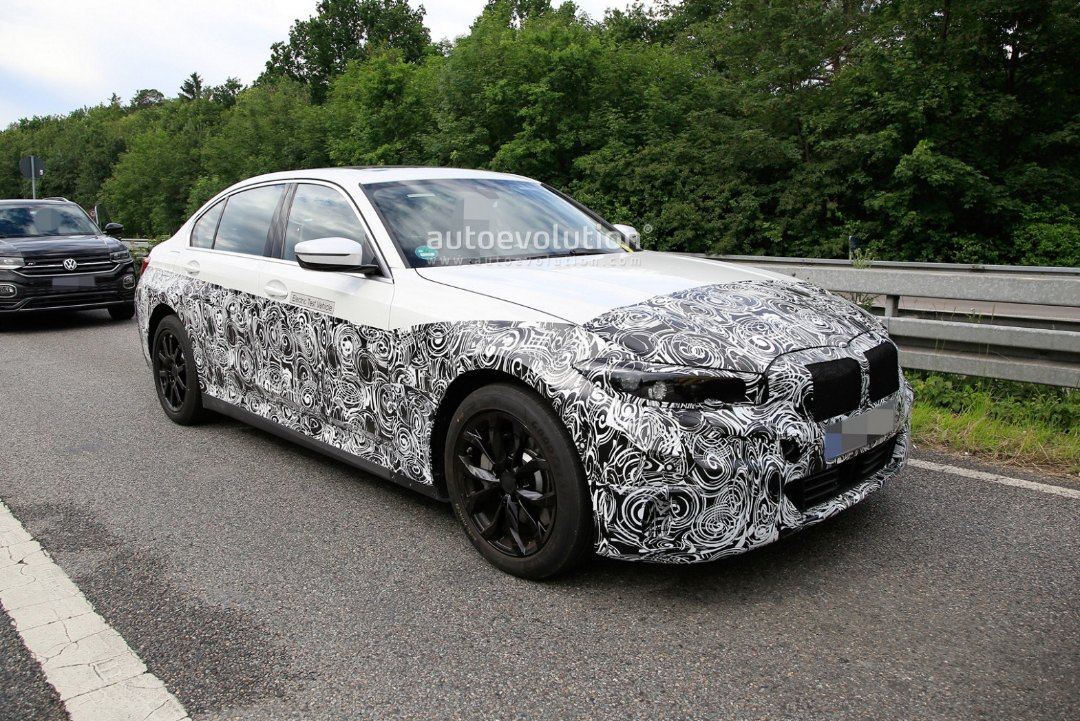 All Electric Bmw 4 Series Spied In The Open, Launches In 2024 Bmw Series 3 2023