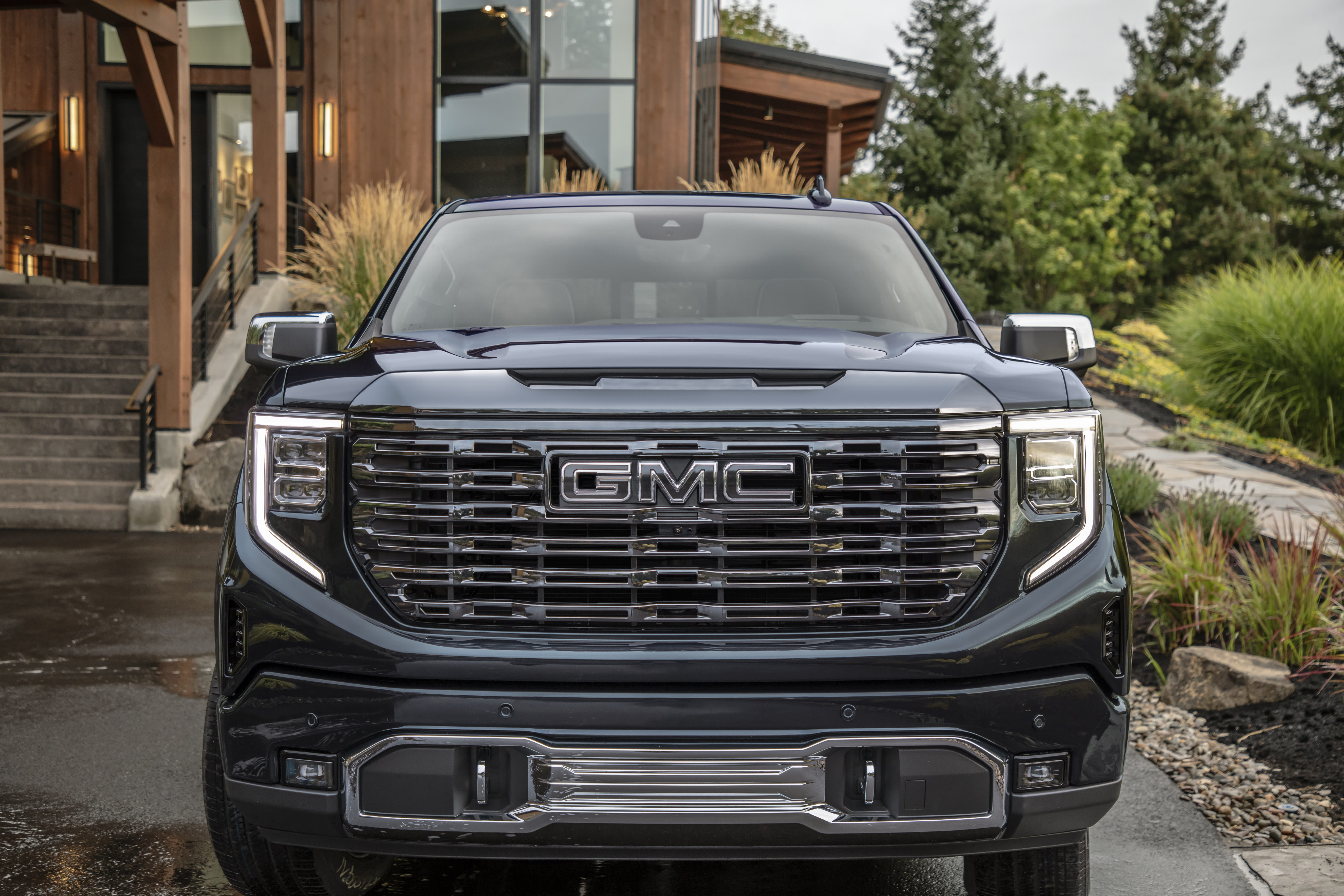 General Motors Unveils New High End Gmc Sierra Denali And At5x Pickups Gmc Sierra 2023