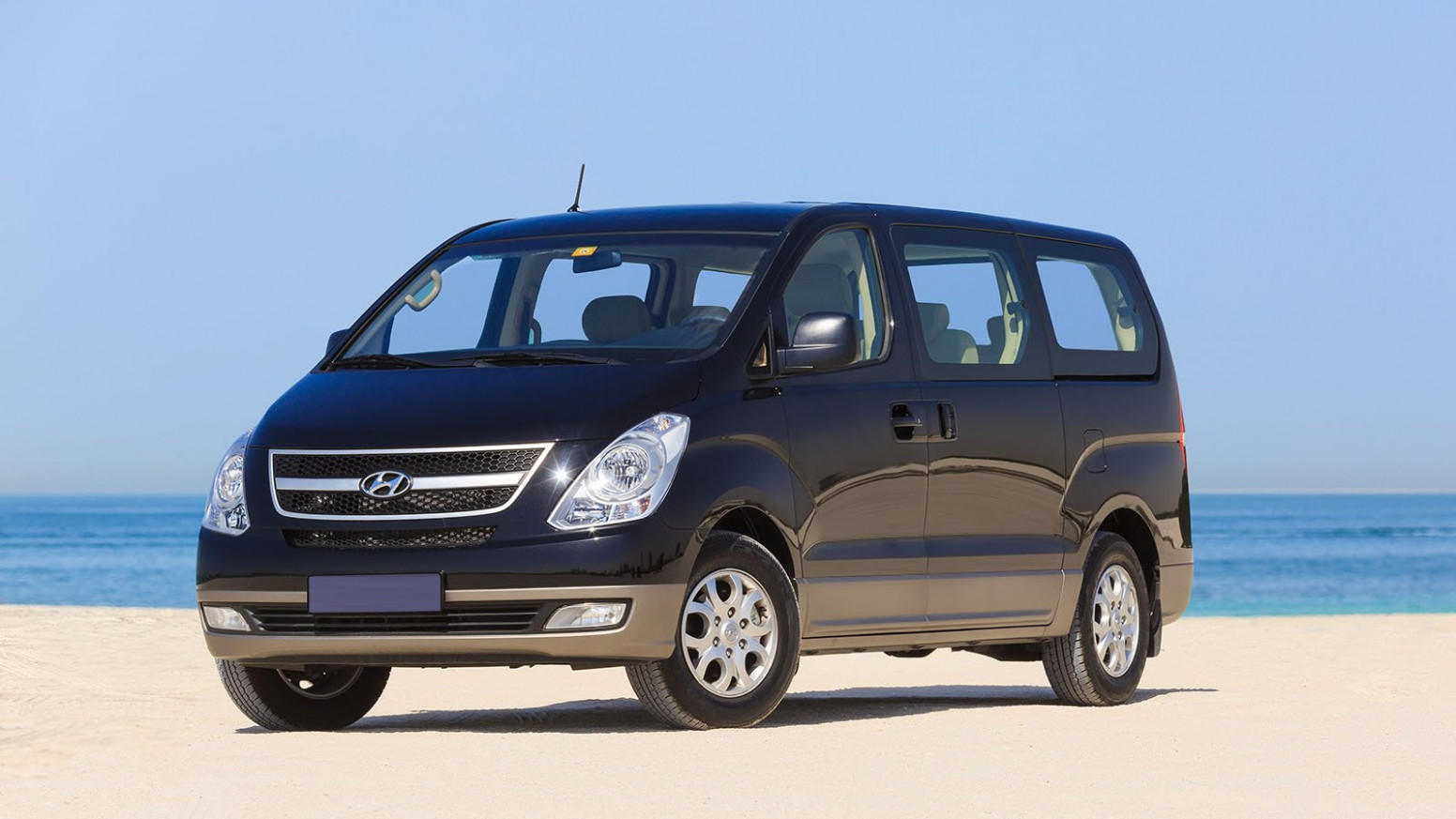Model Hyundai H1 2023
