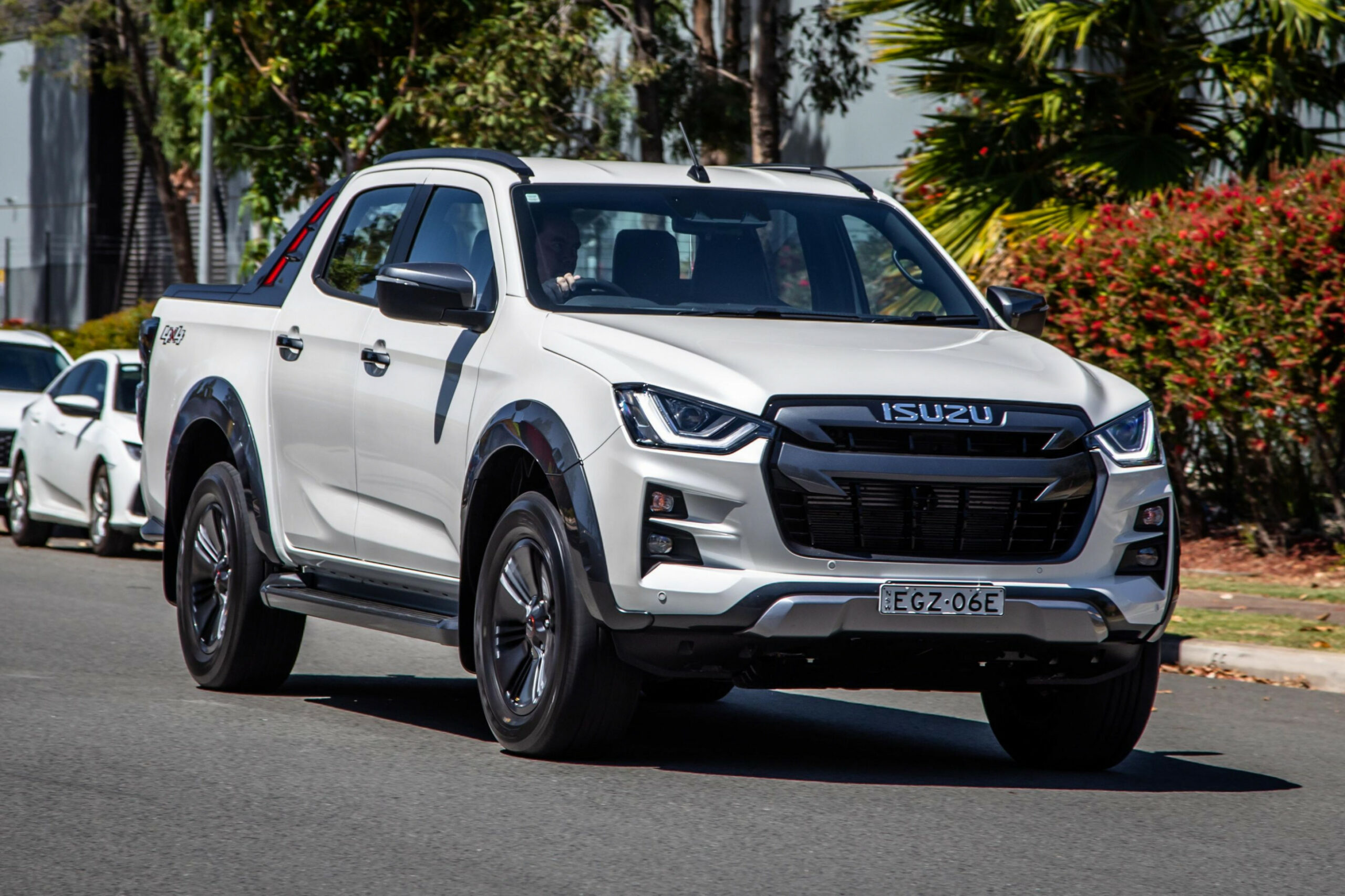 Isuzu Could Take On 5 Ford Everest With Mu X Hybrid Carexpert 2023 Isuzu Dmax