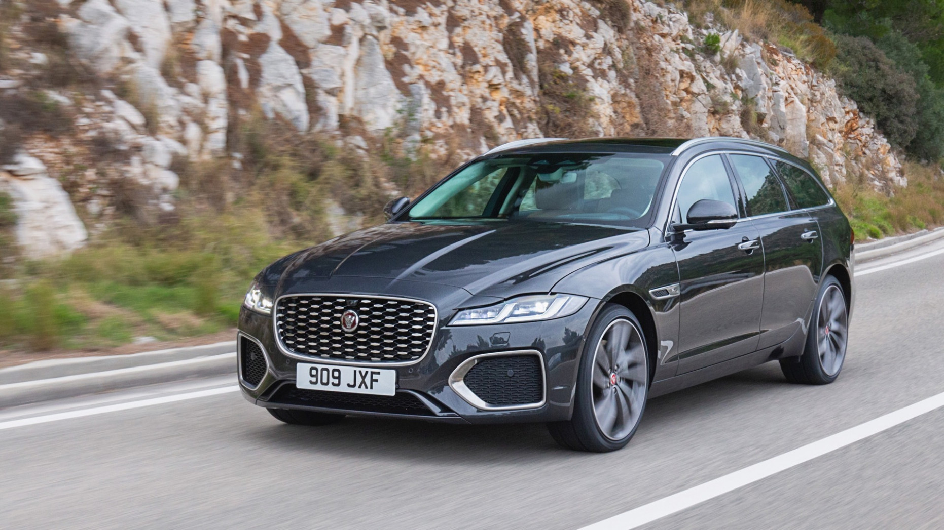 Research New 2023 Jaguar Xe Sedan