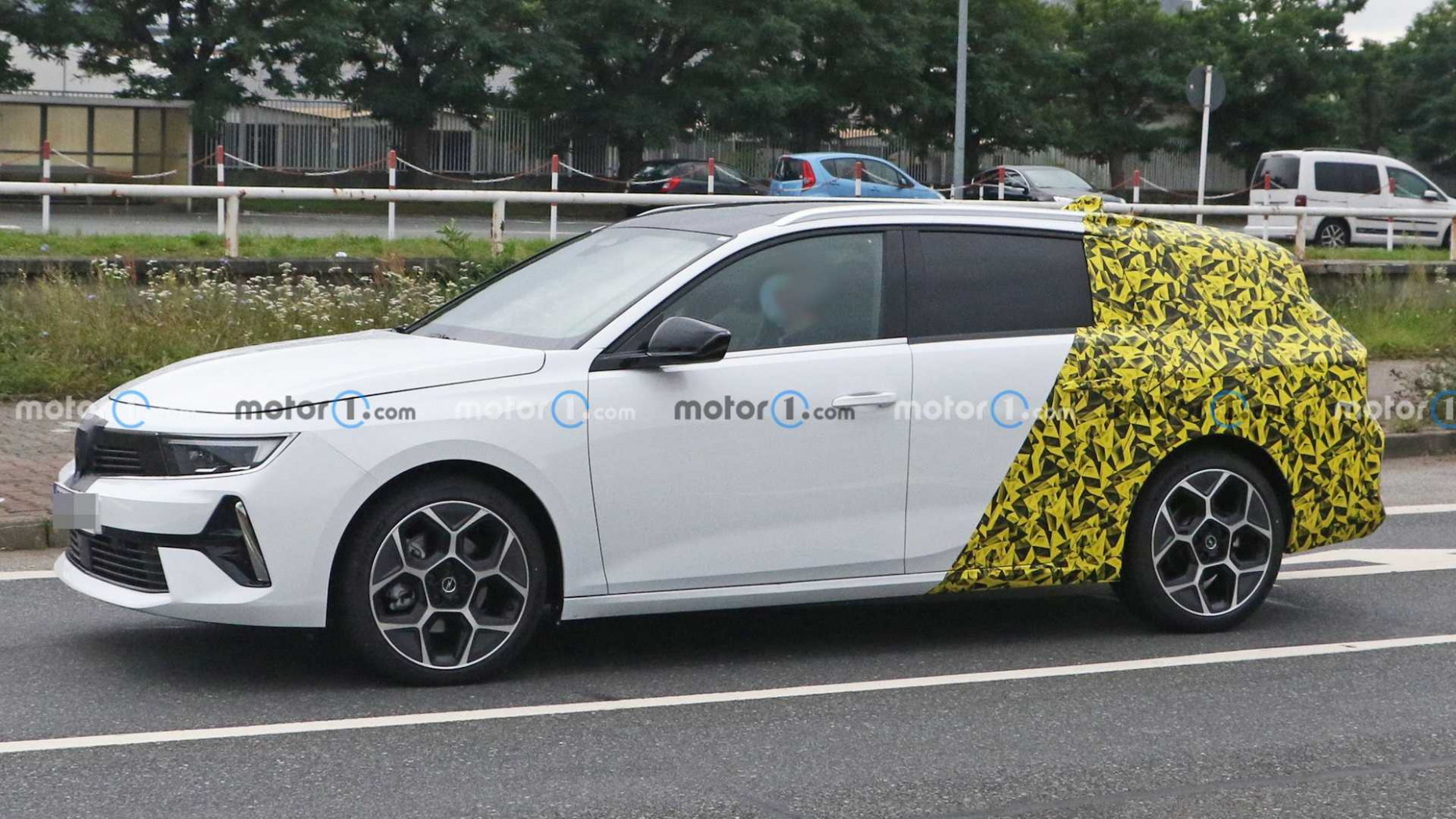 Opel Astra Sports Tourer (4) Fast Ungetarnt Erwischt Opel Astra Kombi 2023