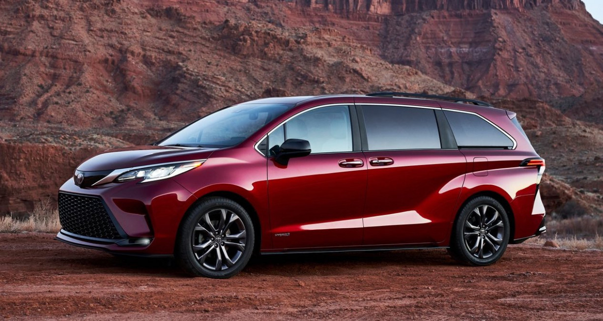 Toyota Plans To Strengthen Product Portfolio With 4 Vehicles By Toyota Innova Crysta Facelift 2023