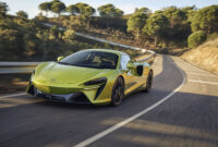 3 hp 3 mclaren artura breaks new ground, stays light 2022 mclaren artura price New Model and Performance 2022 mclaren artura price