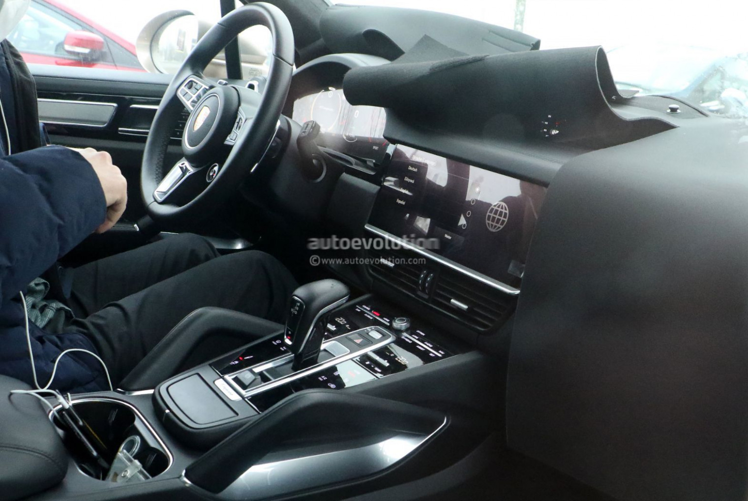 3 Porsche Cayenne Facelift Interior Gets New Screens, Electric Porsche Cayenne 2022 Interior
