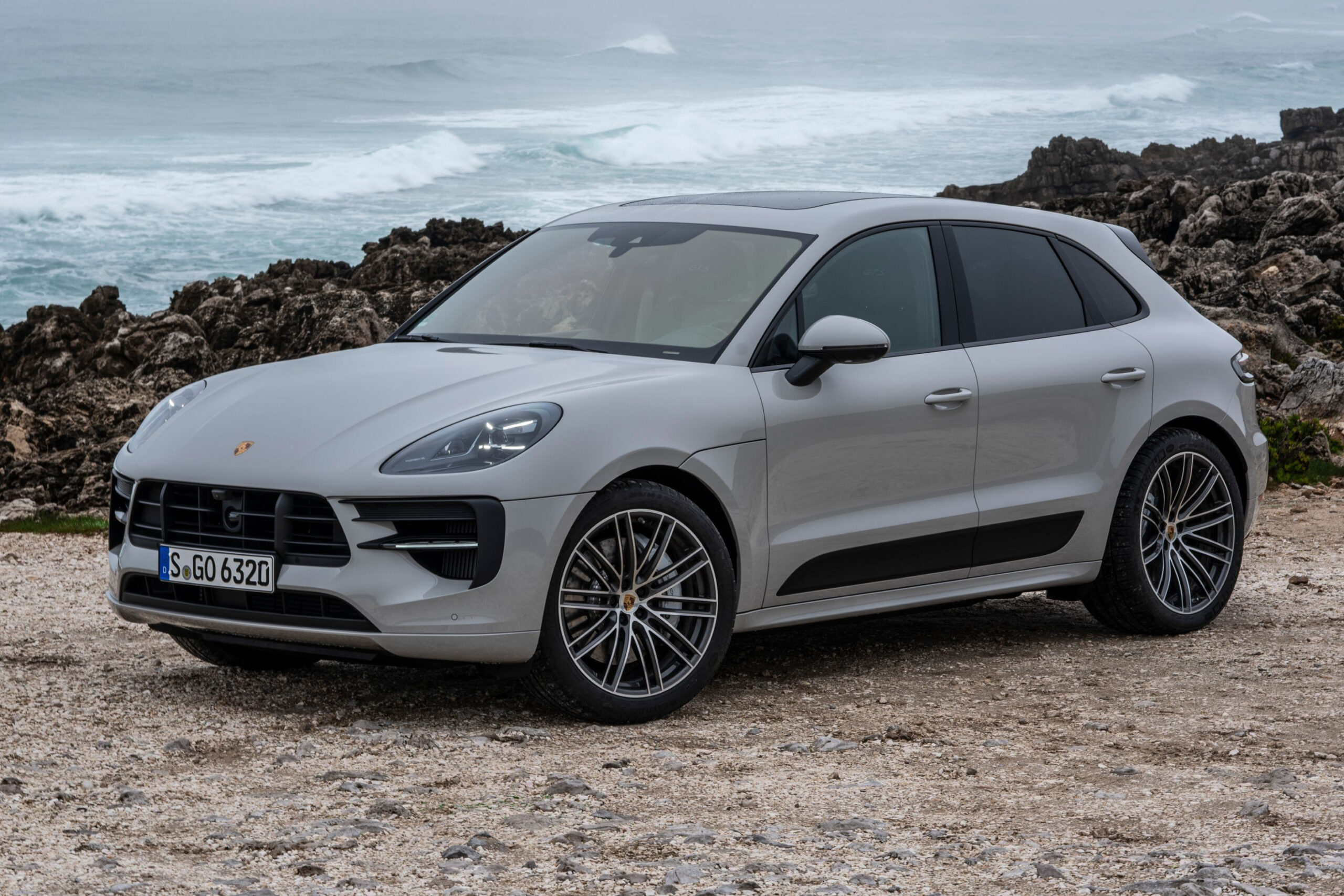 3 Porsche Macan Review, Pricing, And Specs Porsche Macan Gts Price