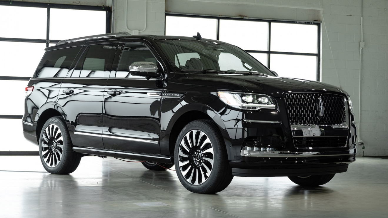 4 Lincoln Navigator First Look: More Tech To The Table 2022 Lincoln Aviator Images