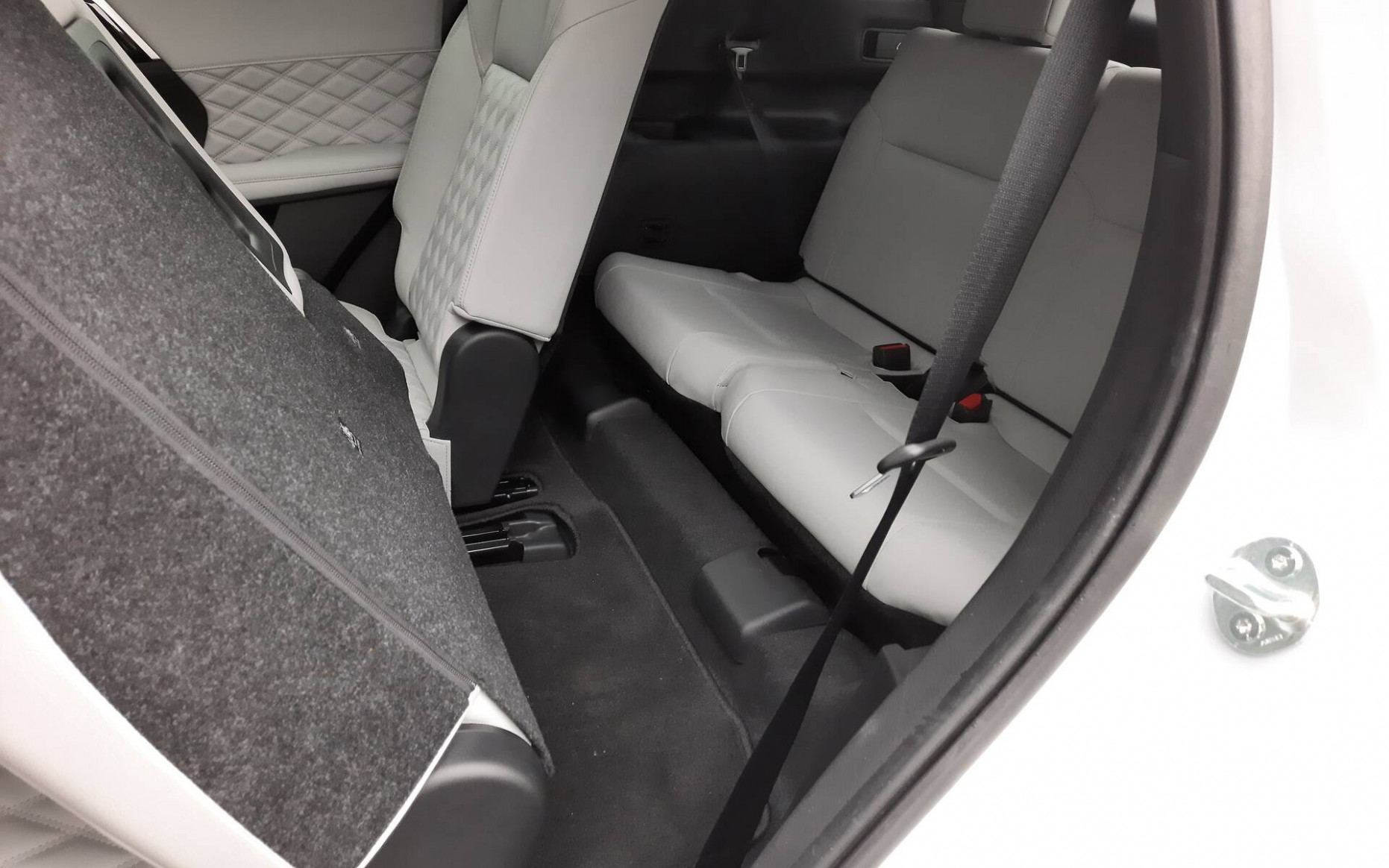 Redesign and Concept mitsubishi outlander third row Redesign and Concept mitsubishi outlander third row