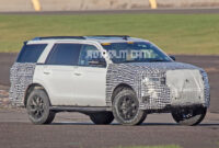 5 ford expedition spy shots reveal redesigned dashboard 5 2023 ford expedition images Spy Shoot 2023 ford expedition images