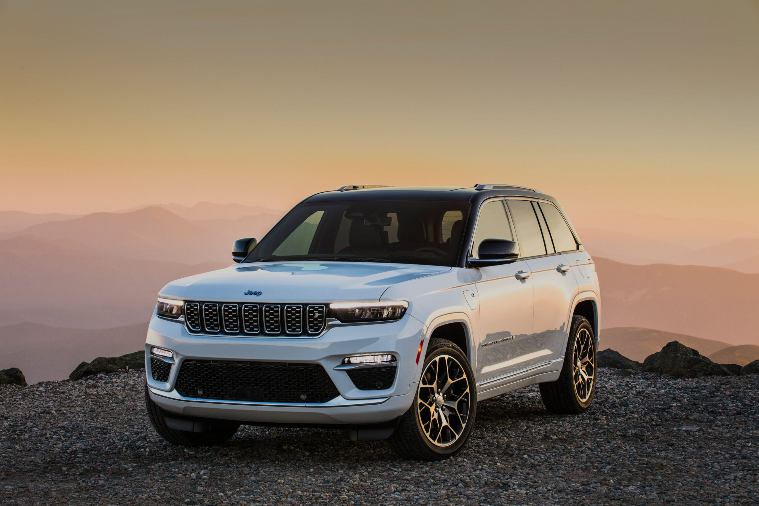 5 Jeep Grand Cherokee Review, Pricing, And Specs 2022 Jeep Grand Cherokee Pictures
