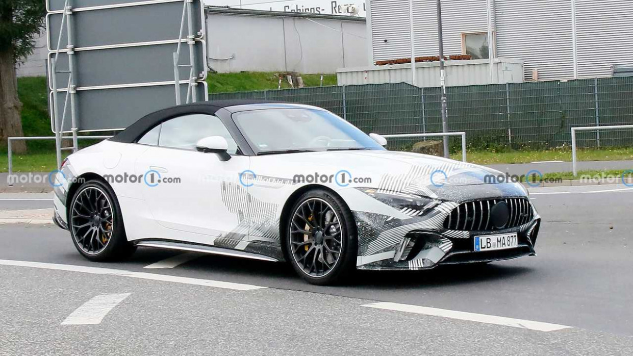 Exterior and Interior 2022 mercedes amg sl class