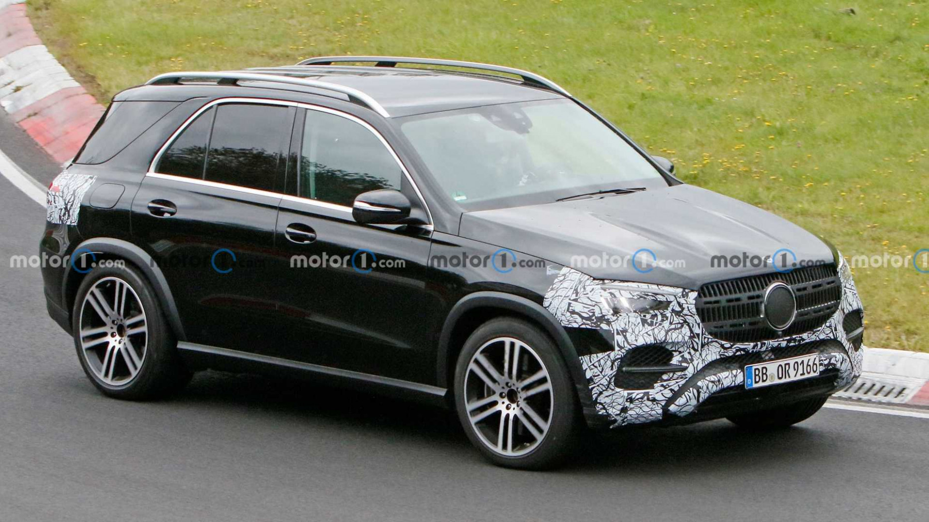 5 Mercedes Gle Spied Wearing More Camo Than Before Mercedes Gle Coupe 2023