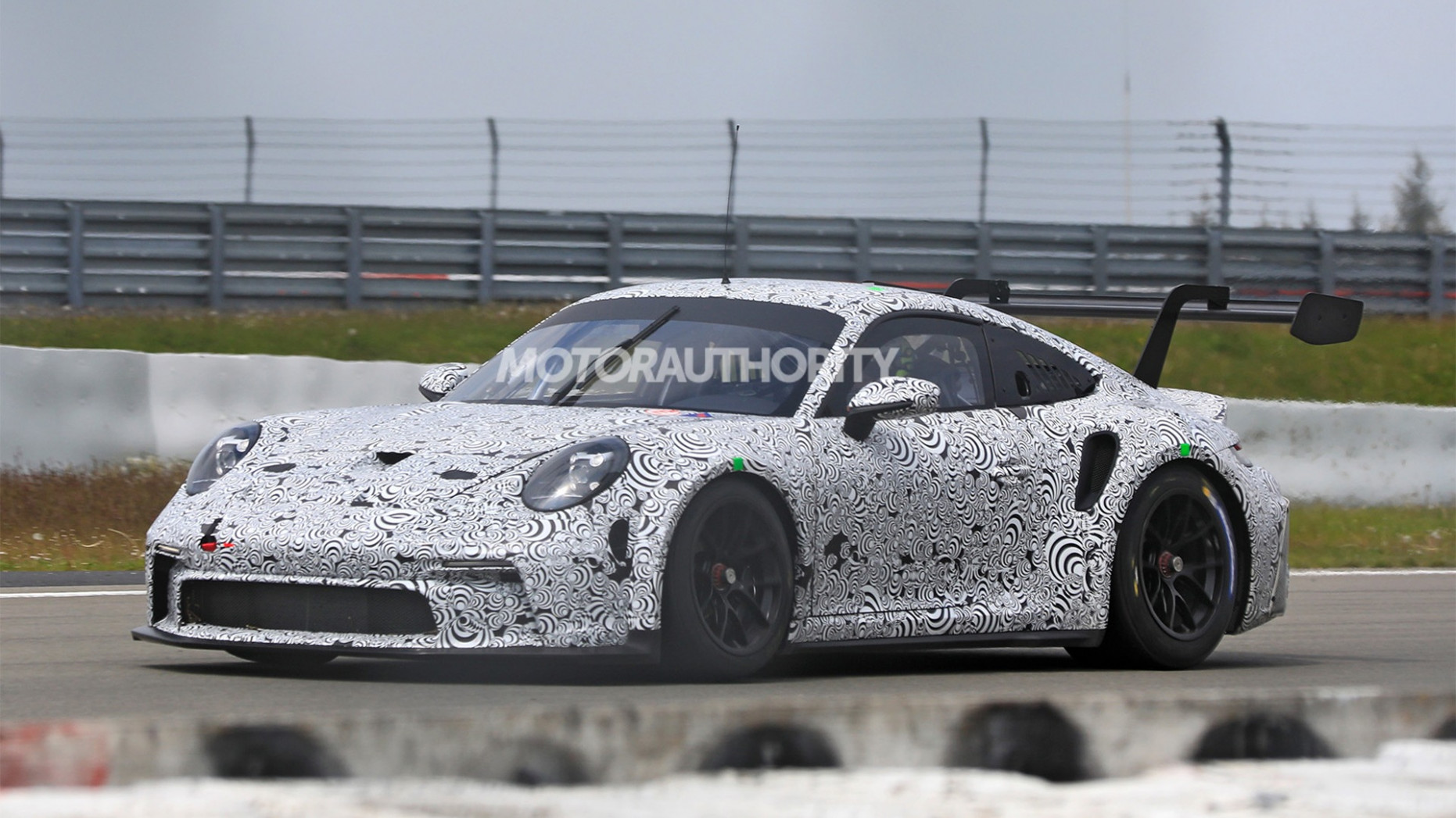 Redesign and Concept porsche 911 gt3 r