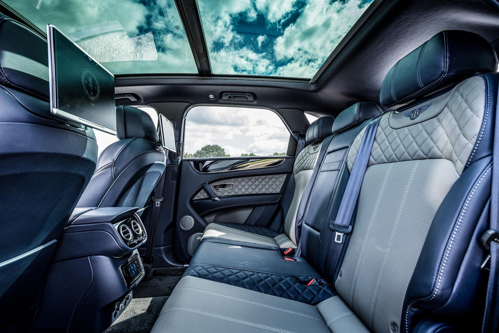 Exterior and Interior blue bentley bentayga interior Exterior and Interior blue bentley bentayga interior