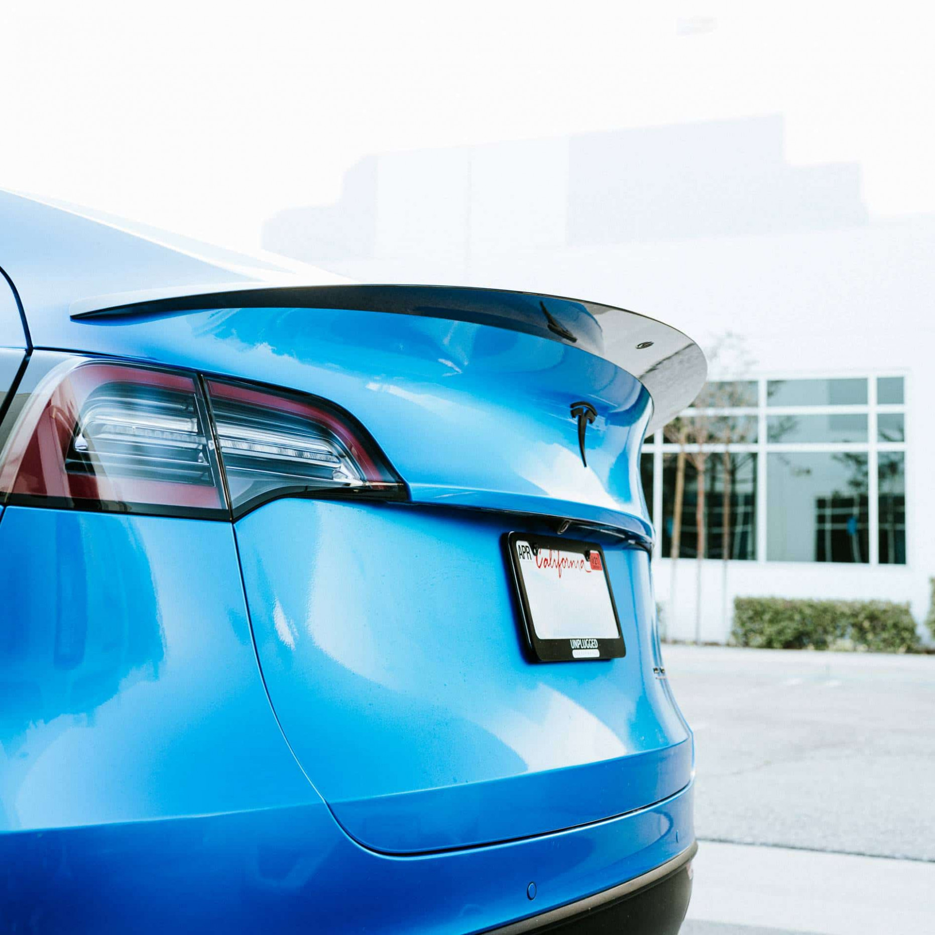 High Efficiency Carbon Fiber Trunk Spoiler For Tesla Model Y Tesla Model Y Rear Spoiler