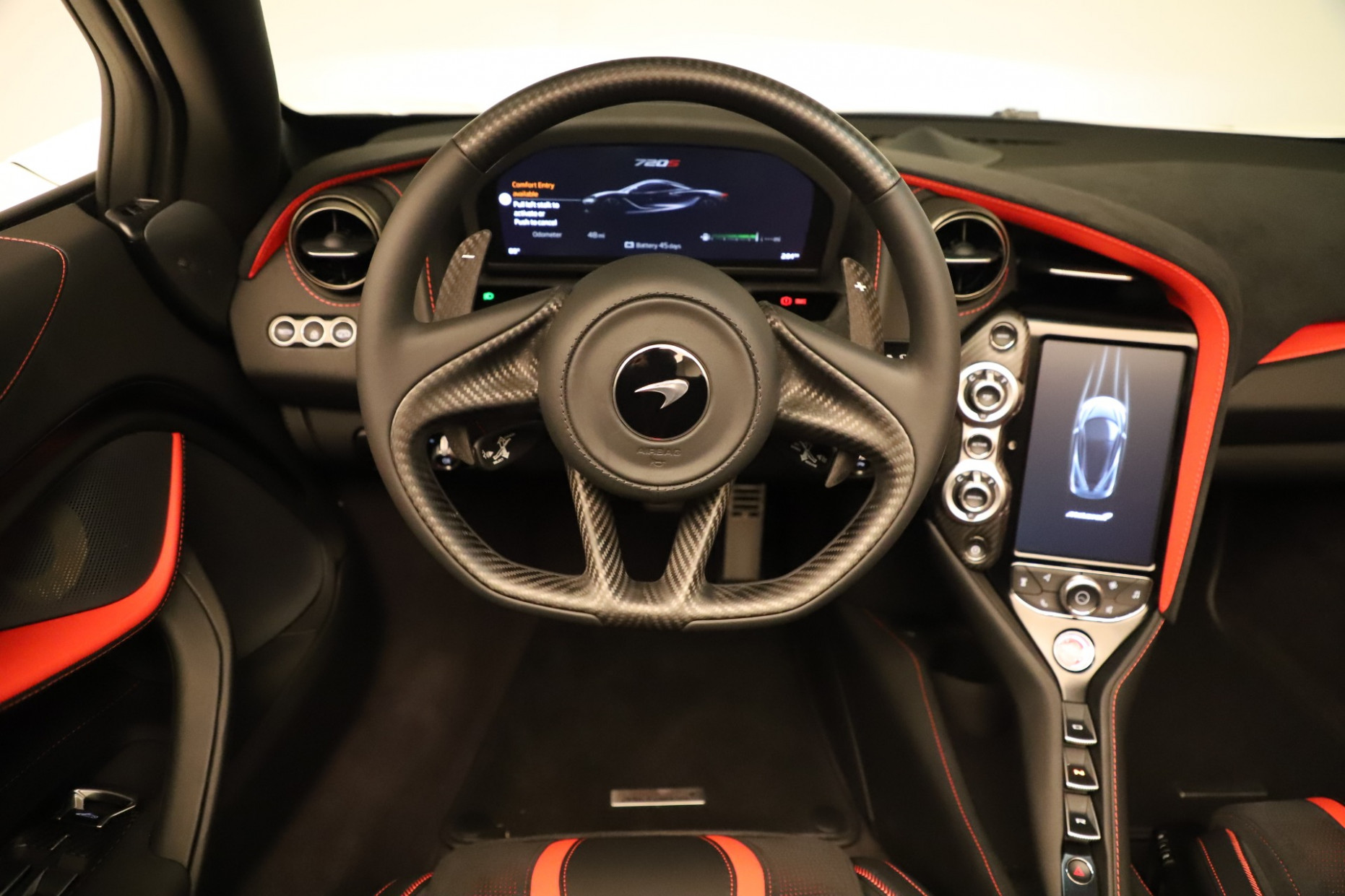 Performance and New Engine mclaren 720s spider interior