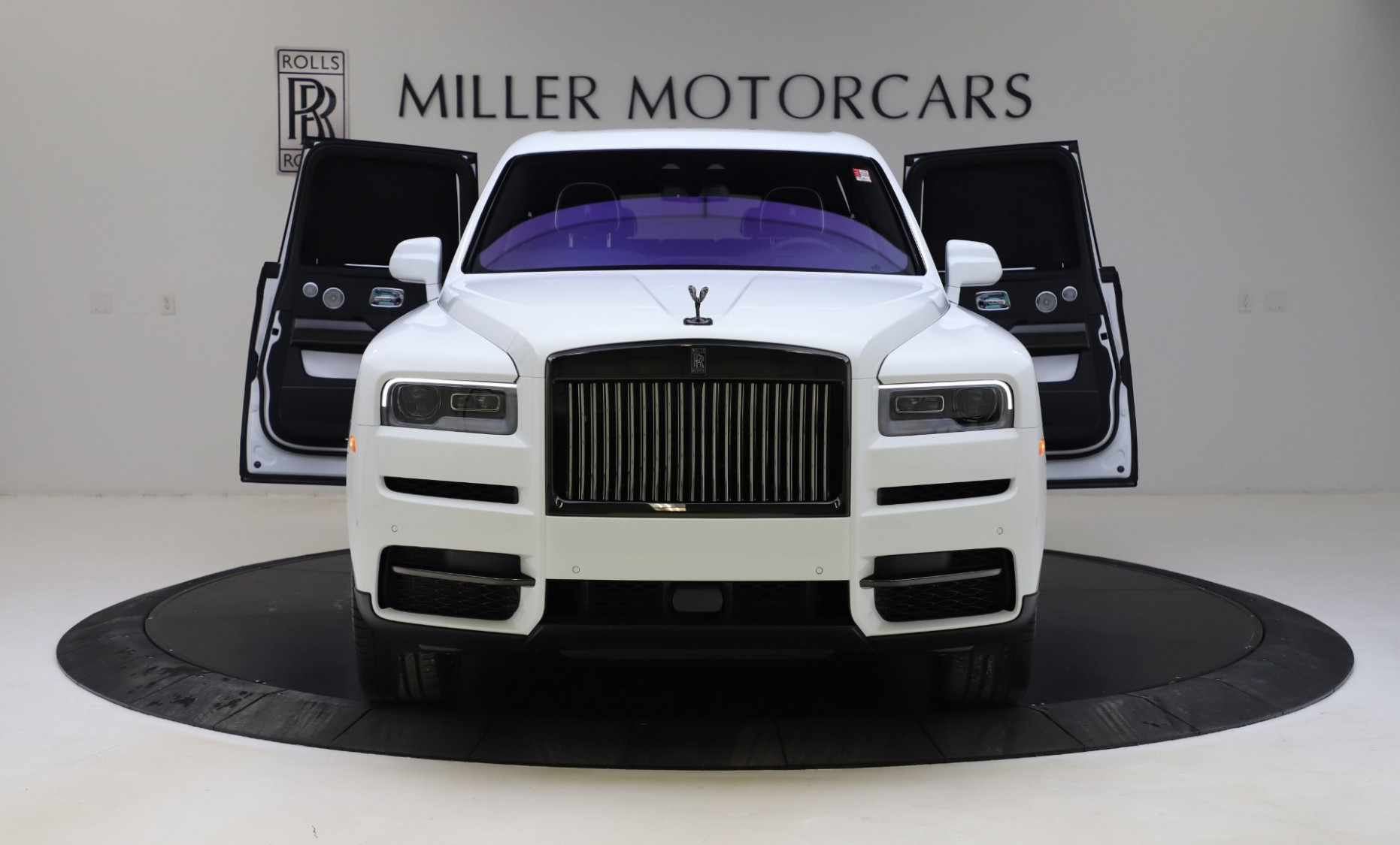 Specs rolls royce cullinan black badge for sale