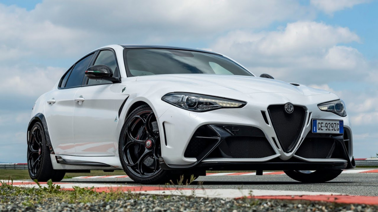 Price and Review 2022 alfa romeo giulia