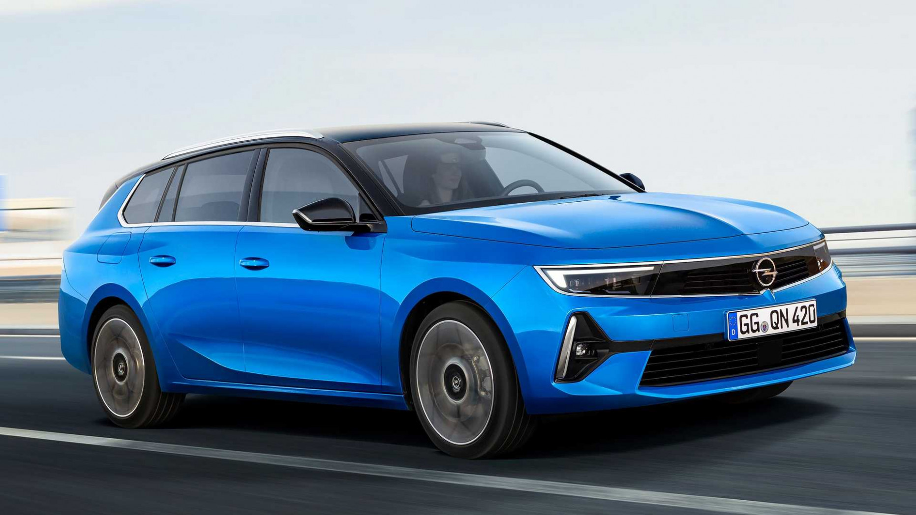 History opel astras sports tourer