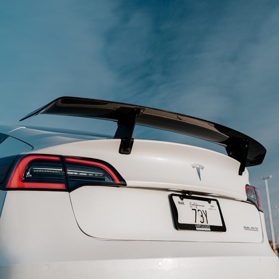 Spy Shoot tesla model y rear spoiler