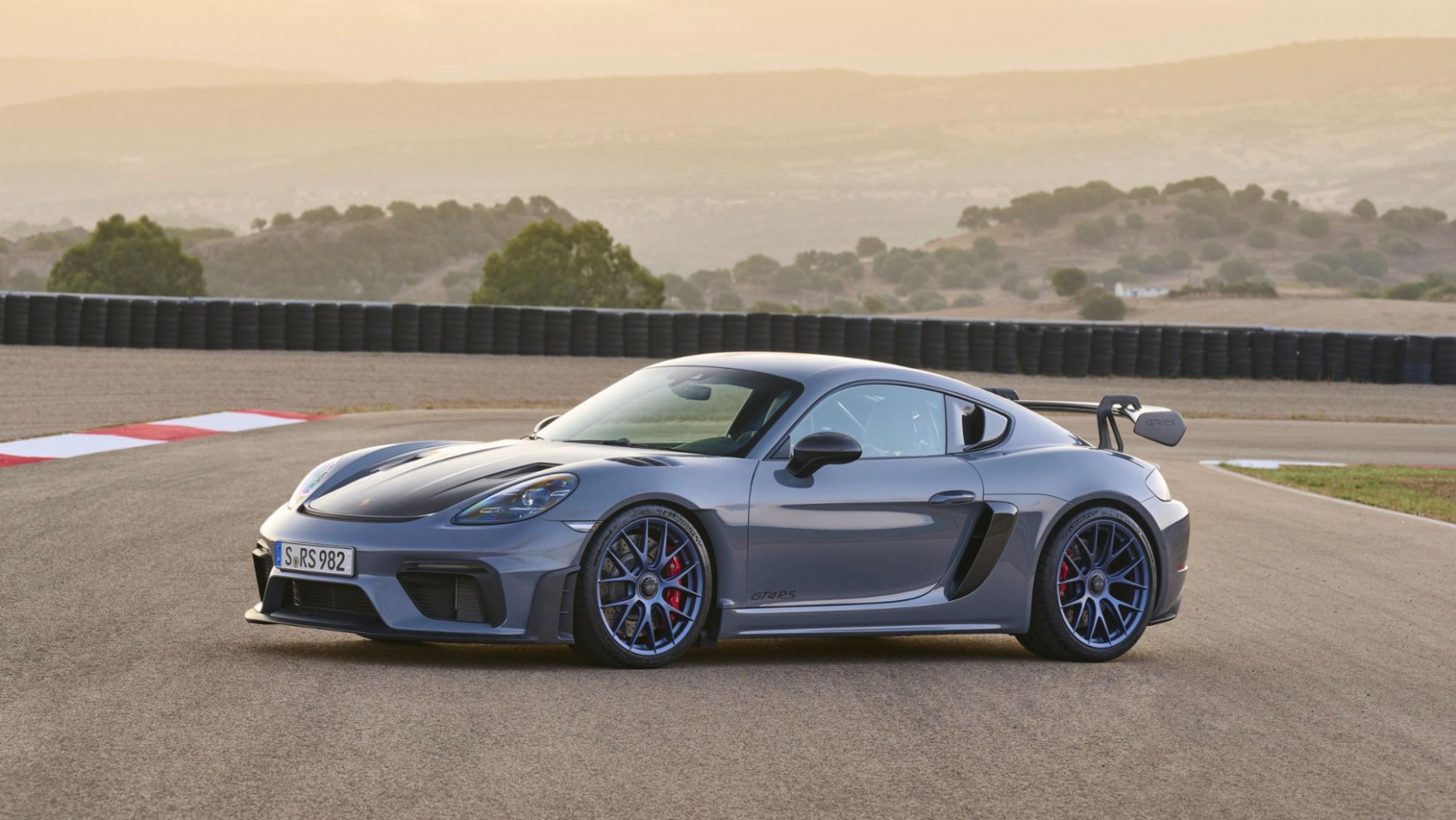 Exterior 718 cayman gt4 rs