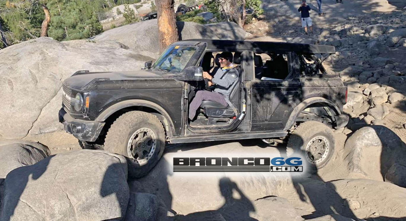 Exterior ford bronco rubicon trail