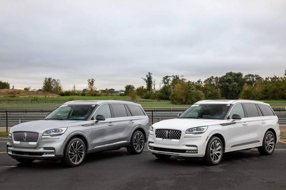 Which To Buy? 5 Lincoln Aviator Vs
