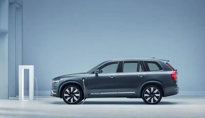 Volvo XC90 2025: Hybrid Prices, Release Date, and Redesign